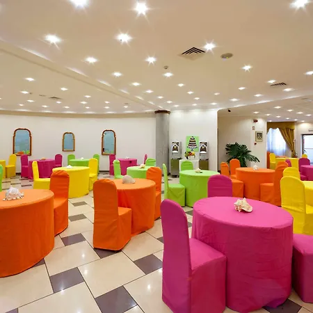 Ulisse Deluxe מלון