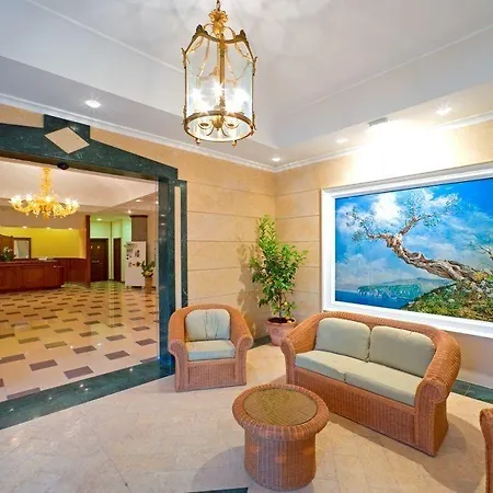 מלון Ulisse Deluxe סורנטו