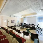 Ulisse Deluxe מלון 3*