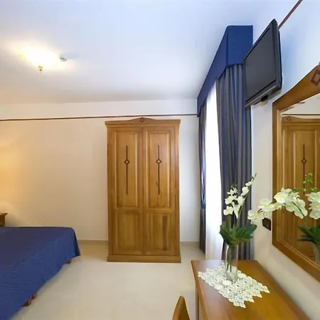 Ulisse Deluxe 3* Сорренто